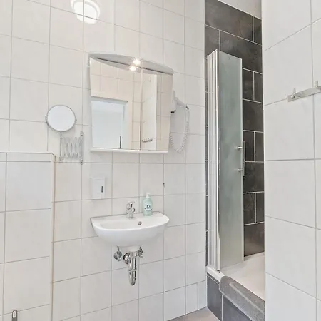 Businesshotel Lemon Self Check-in Messe Airport Mit Kueche - Monteure Willkommen فندق