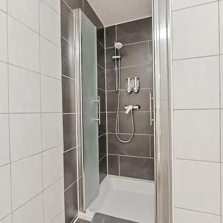 Businesshotel Lemon Self Check-in Messe Airport Mit Kueche - Monteure Willkommen Hotel *